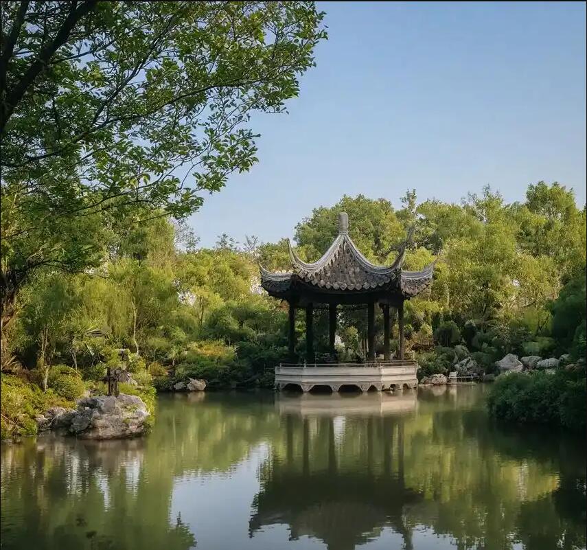 化州狼狈餐饮有限公司